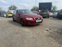 Käytetty Volvo V70 SE Lux 115 HP (84 kW) 2012 Punainen Farmari
