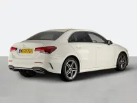 Begagnad Mercedes A200 AMG line 150 HK (110 kW) 2020 Vit Sedan