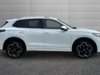 Used VW Tiguan R-line 150 HP (110 kW) 2025 Pure white SUV