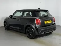 Used Mini Cooper Classic 134 HP (98 kW) 2021 Black Hatchback