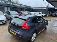 Used Volvo V40 Pro 120 HP (88 kW) 2017 Blue Hatchback