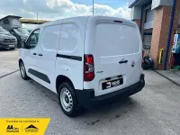 Used Vauxhall Combo 101 HP (74 kW) 2024 White MPV