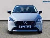 Usado Mazda 2 Homura-Aka 90 HP (66 kW) 2024 Citadino