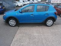Used Dacia Sandero Lauréate 2014 Blue Hatchback