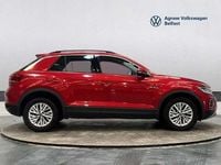 Used VW T-Roc Life 110 HP (80 kW) 2023 Red SUV