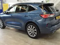 Käytetty Ford Kuga Vignale 225 HP (165 kW) 2022 Sininen Katumaasturi