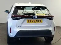 Used Toyota Yaris Hybrid 116 HP (85 kW) 2022 White Estate