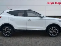 Usado MG ZS Exclusive 111 HP (81 kW) 2024 SUV