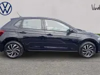 Usado VW Polo Life 80 CV (58 kW) 2024 Negro Utilitario