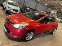Used Renault Clio Dynamique 90 HP (66 kW) 2015 Red Hatchback