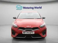 Usado Kia Ceed GT-Line 138 HP (101 kW) 2025 Vermelho Citadino