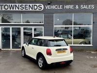 Usado Mini ONE Classic 2019 Blanco Utilitario