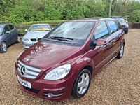 Used Mercedes B200 SE 2011 Red MPV