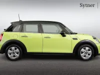 Used Mini Cooper Classic 134 HP (98 kW) 2023 Yellow Hatchback