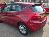 Used Ford Fiesta Zetec 83 HP (61 kW) 2018 Red Hatchback