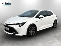 Begagnad Toyota Corolla Design 122 HK (89 kW) 2021 Vit Halvkombi