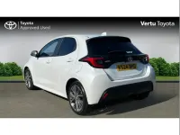 Used Toyota Yaris 113 HP (83 kW) 2024 White Hatchback