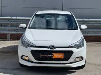 Używany Hyundai i20 84 KM (61 kW) 2017 Biały Hatchback