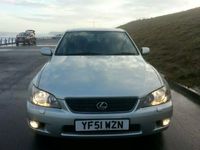 used Lexus IS200 2.0