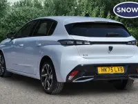 Used Peugeot 308 Allure 136 HP (100 kW) 2024 White Hatchback