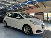 Begagnad Peugeot 208 Access 2016 Vit Halvkombi