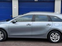 Begagnad Kia Ceed 2021 Silver Halvkombi