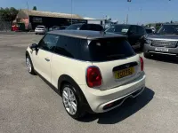 Used Mini Cooper S Hatch 192 HP (141 kW) 2017 White Hatchback
