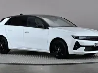 Used Vauxhall Astra 131 HP (96 kW) 2024 White Hatchback