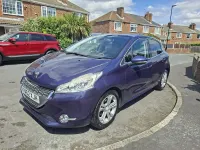 Used Peugeot 208 Allure 68 HP (50 kW) 2012 Blue Hatchback