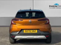 Used Renault Captur Iconic 100 HP (73 kW) 2020 Desert orange/diamond black roof SUV