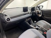 Używany Mazda 2 Inclusive 2022 Niebieski Hatchback
