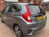 Używany Honda Jazz EX 102 KM (75 kW) 2017 Szary Hatchback