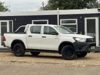 Usado Toyota HiLux Active 150 CV (110 kW) 2017 Blanco Pickup/Camioneta