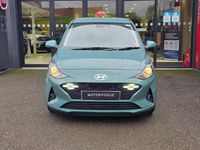 New Hyundai i10 Premium 63 HP (46 kW) 2025 Mangrove green Hatchback