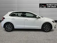 Usado VW Polo Life 95 CV (69 kW) 2023 Blanco Utilitario