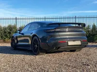 Usado Porsche Taycan 2024 Gris Berlina