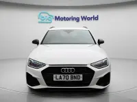 Usado Audi A4 Black Edition 150 HP (110 kW) 2021 Branco Carrinha