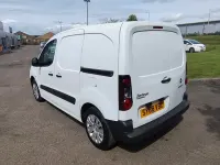 Usado Citroën Berlingo 75 CV (55 kW) 2018 Blanco Monovolumen