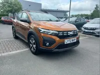 Używany Dacia Sandero Journey 90 KM (66 kW) 2023 Pomarańczowy Hatchback