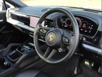 Used Porsche Cayenne 470 HP (345 kW) 2024 Blue SUV