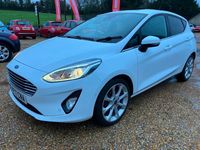 Używany Ford Fiesta Titanium 125 KM (91 kW) 2017 Biały Hatchback
