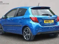 Used Toyota Yaris Multidrive S 99 HP (72 kW) 2016 Island blue Hatchback