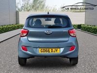 Used Hyundai i10 Premium SE 83 HP (61 kW) 2016 Blue Hatchback