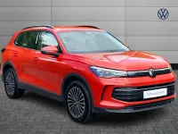 Used VW Tiguan Life 128 HP (94 kW) 2025 Red SUV