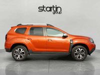 Used Dacia Duster Prestige 150 HP (110 kW) 2022 Orange SUV