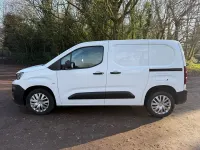 Used Peugeot Partner 100 HP (73 kW) 2020 White MPV