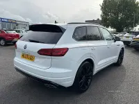 Usado VW Touareg Black Edition 231 HP (169 kW) 2023 Branco SUV