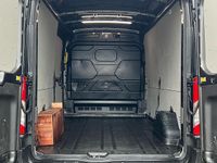 Begagnad Ford Transit Limited 170 HK (125 kW) 2023 Van