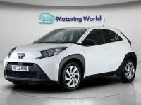 Usado Toyota Aygo X PURE 72 HP (52 kW) 2022 Branco SUV