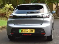 Second-hand Peugeot e-208 Allure+ 100 kW (136 CP) 2023 Gri Hatchback